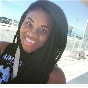 Meet your Posher, Alexis